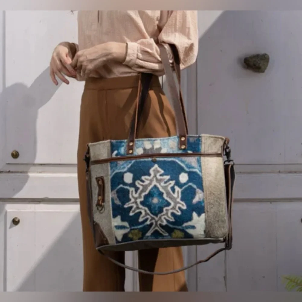 Blue and Brown Patterned Tote Myra Bag New - Picture 3 of 4